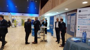 An Ständen informierten Akteure der Energiewende über ihre Aktivitäten, auch wir vom Verein H2-Wandel waren dabei. Das Angebot kam gut an. Foto: H2-Wandel